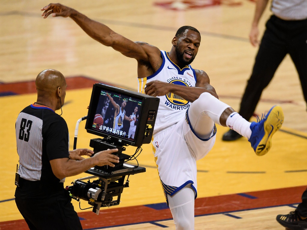 下面从观赛 下面从观赛